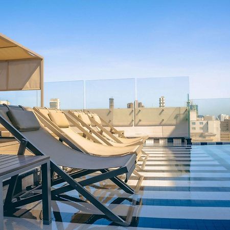 Faranda Collection Barranquilla, A Member Of Radisson Individuals Otel Barranquilla  Dış mekan fotoğraf Rooftop pool at the hotel