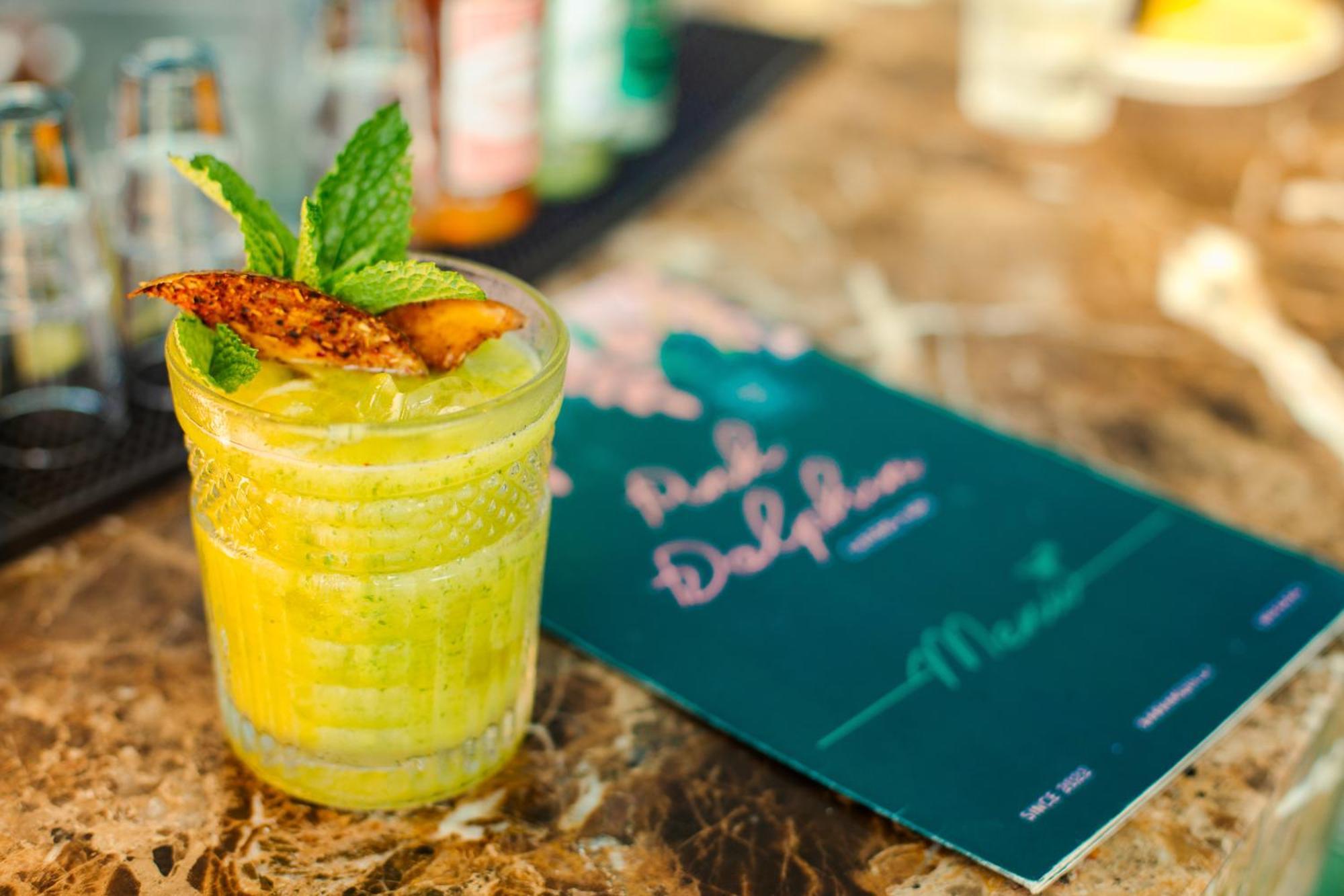 Faranda Collection Barranquilla, A Member Of Radisson Individuals Otel Barranquilla  Dış mekan fotoğraf A pineapple smoothie