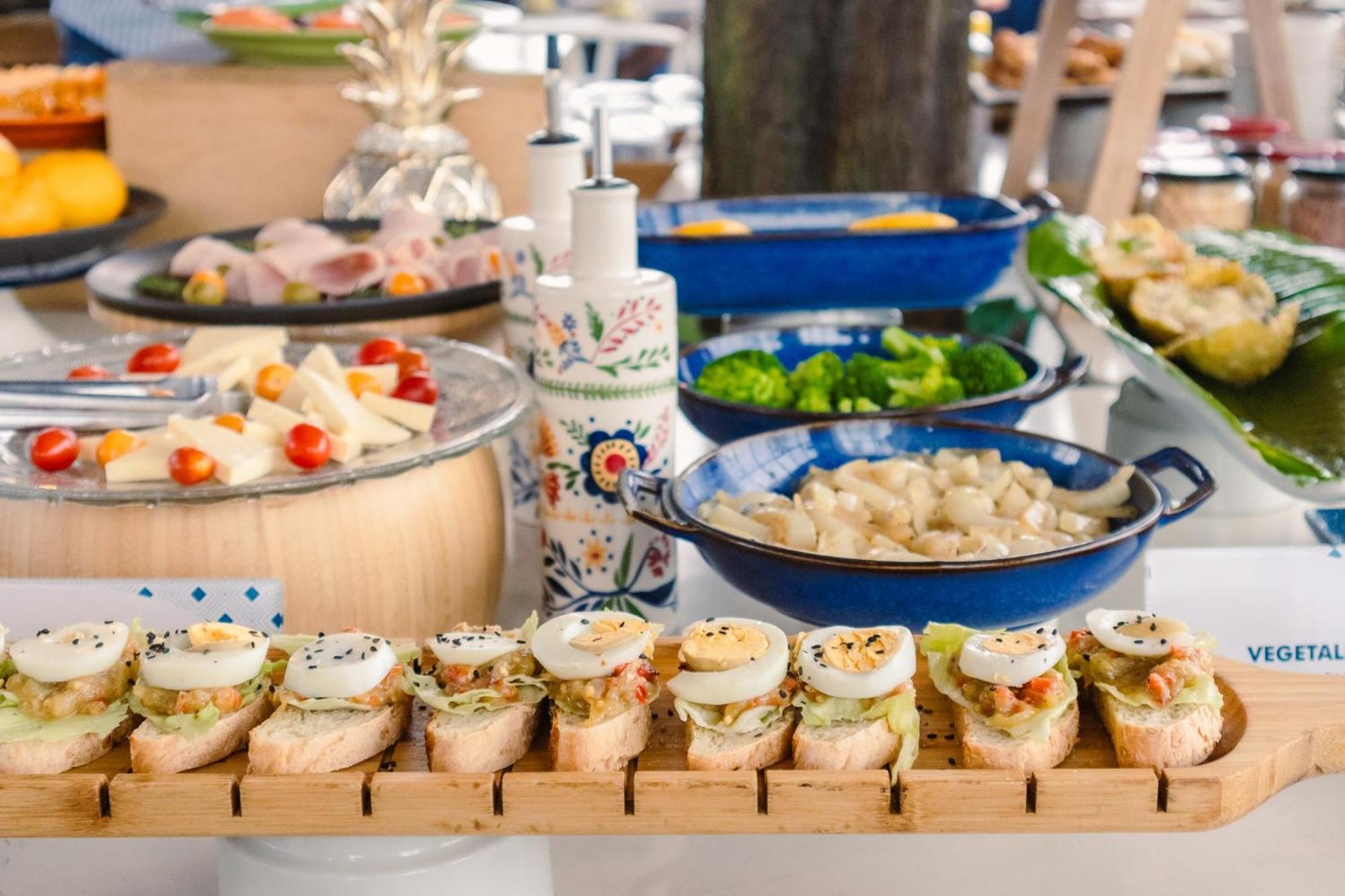 Faranda Collection Barranquilla, A Member Of Radisson Individuals Otel Barranquilla  Dış mekan fotoğraf A buffet